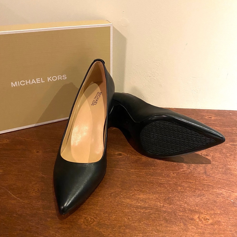 Michael Kors Dorothy Flex Pumps